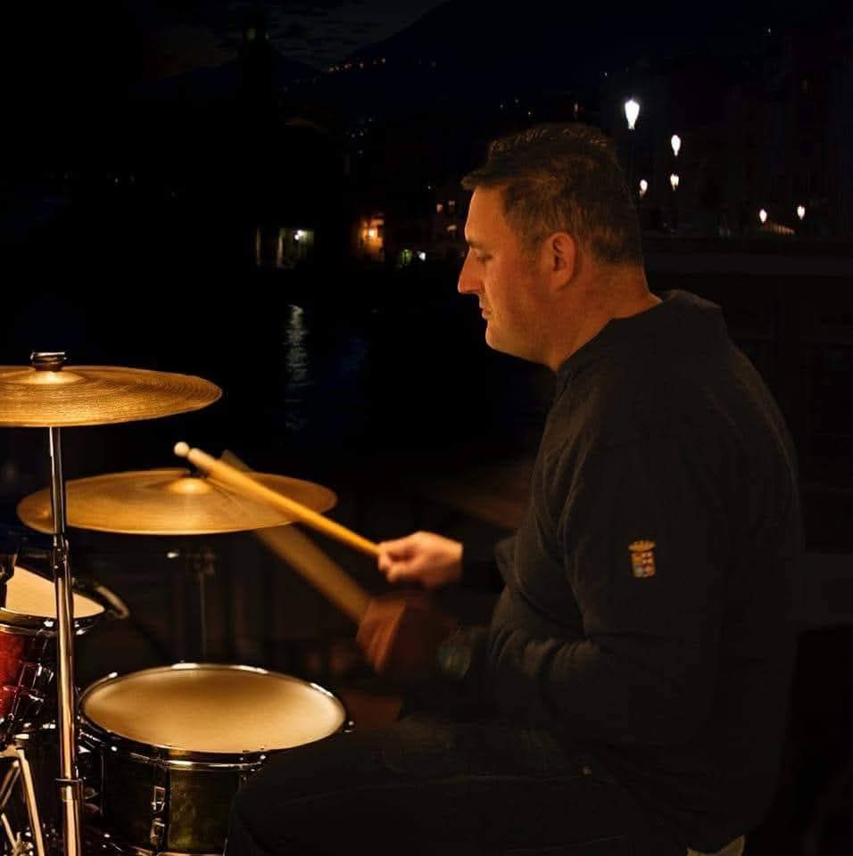 Simon Marino Milanese percussioni. "Nuova Compagnia Teatrale Ligure"