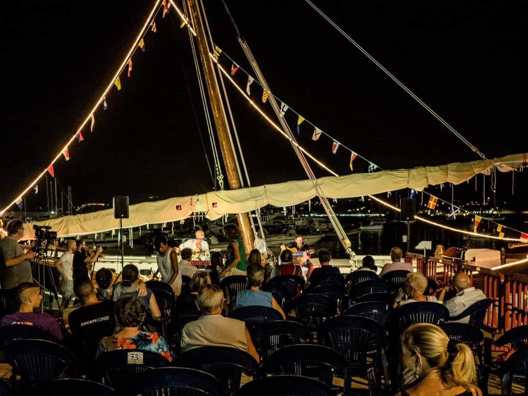 Uno dei miei concerti sul Leudo a Sestri Levante con le "Note di Vise"