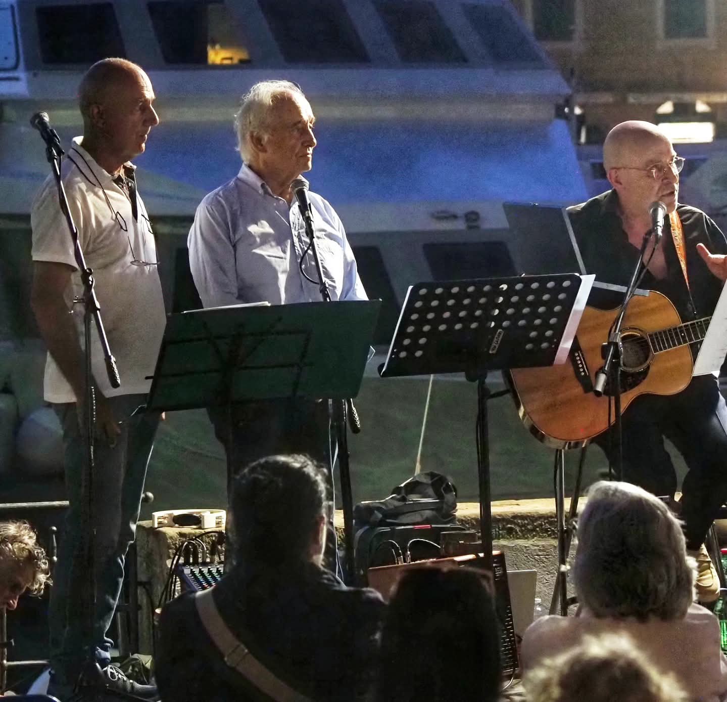 Camogli: Bruno Chiapparra e Gian Renzo Traversaro mi consegnano questo riconoscimento molto prezioso.